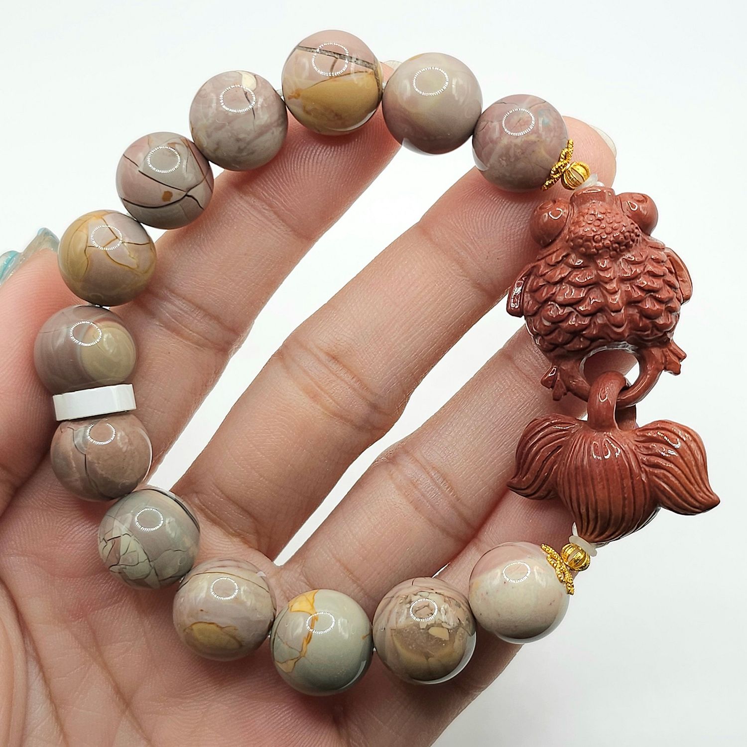 Natural Alashan Agate with Fish - 18K