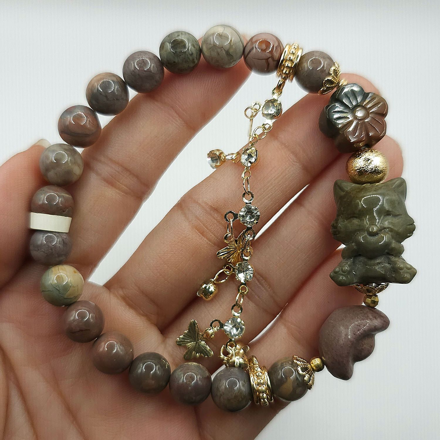 Natural Alashan Agate with 9 Tail Fox with Ingot
