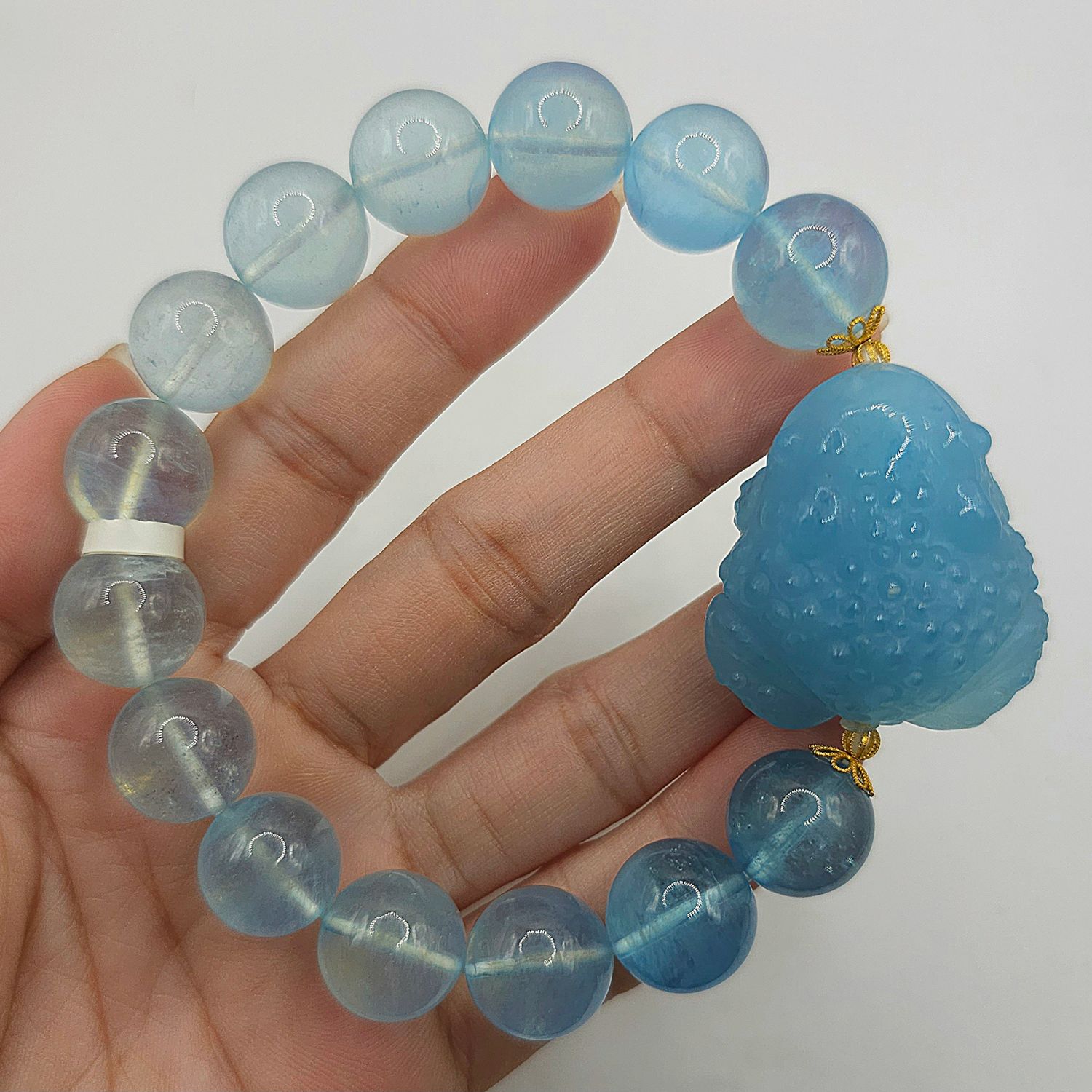Natural Gradient Aquamarine with Toad 18K