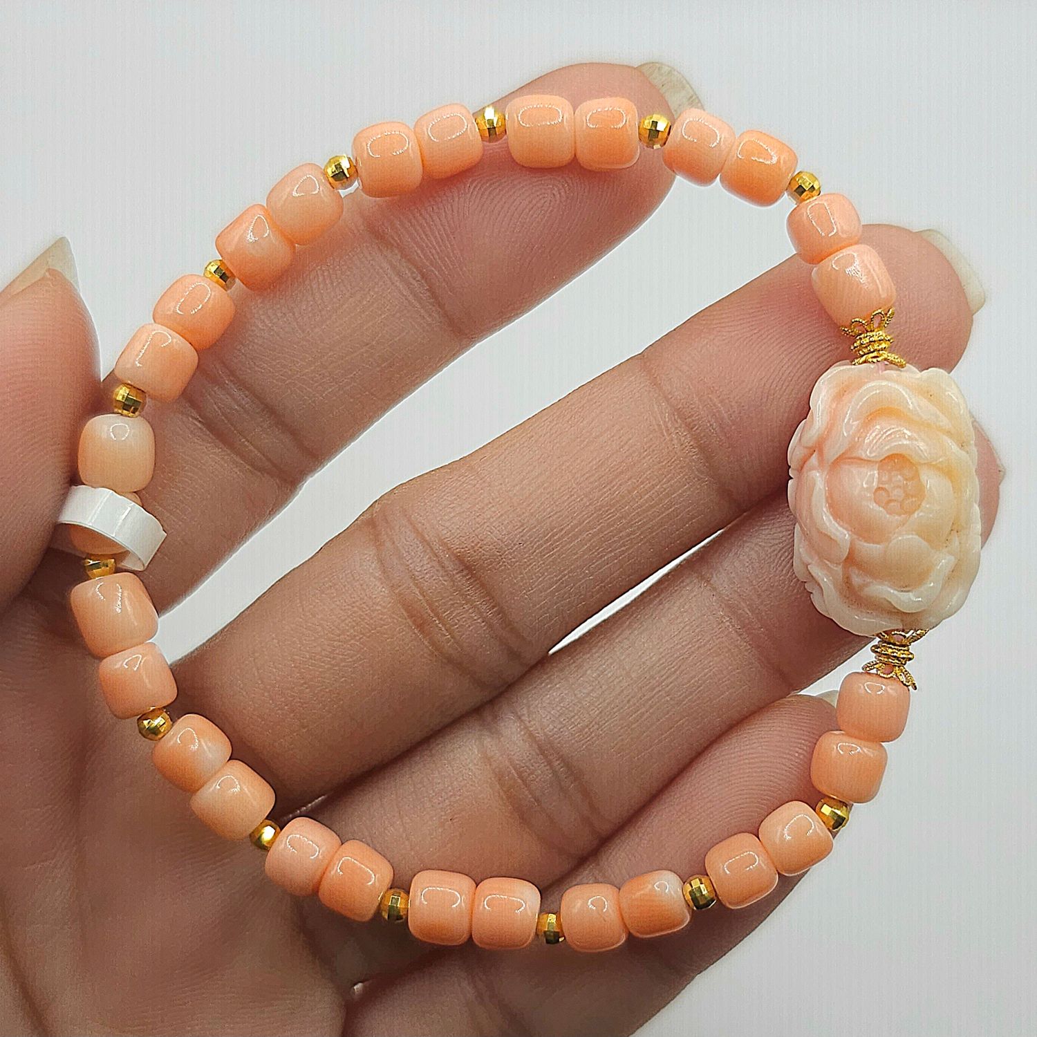 Natural Pinkish Coral with Flower - 18k