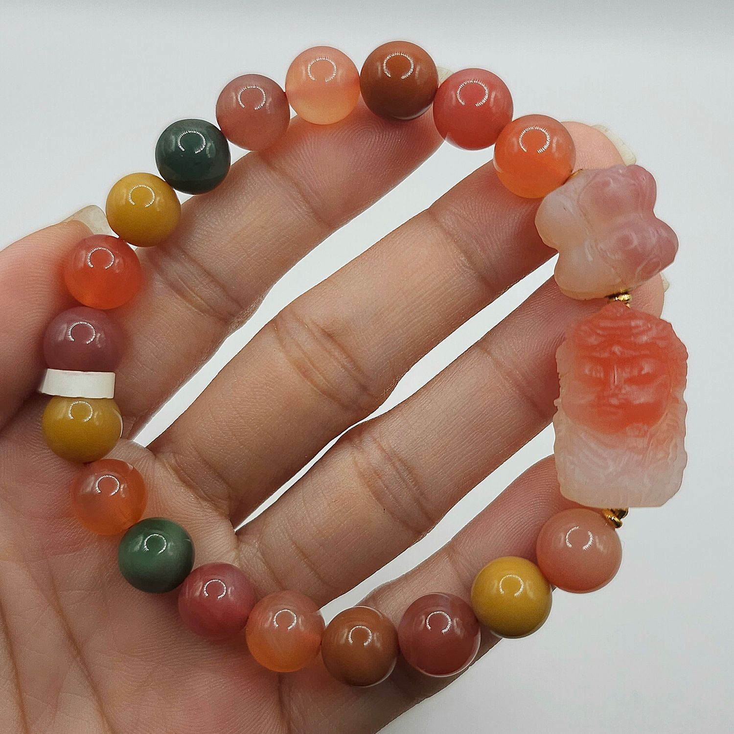 Natural Yan Yuan Agate with Guanyin &amp; Lotus - 18K