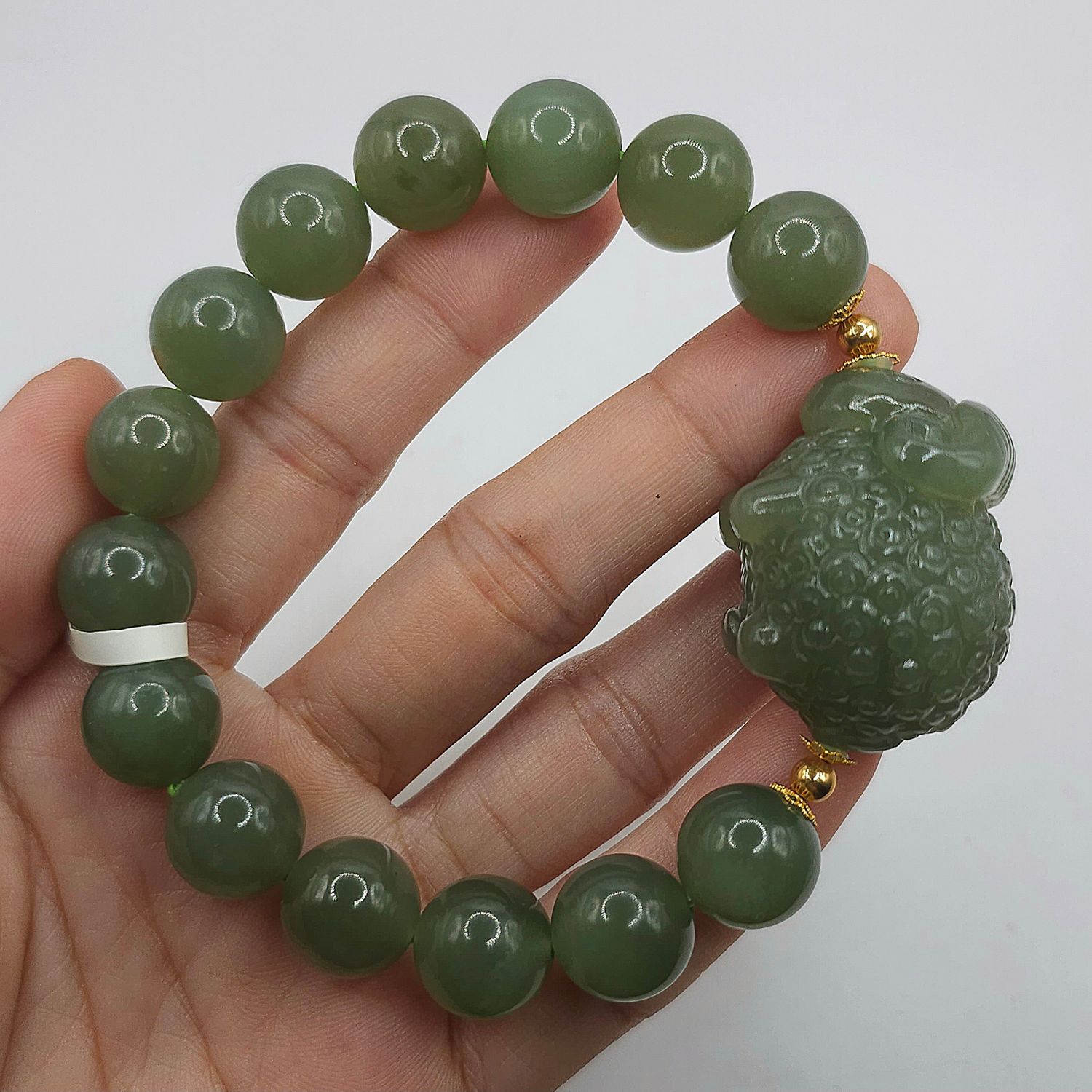 Natural Hetian Jade with Sheep 18K
