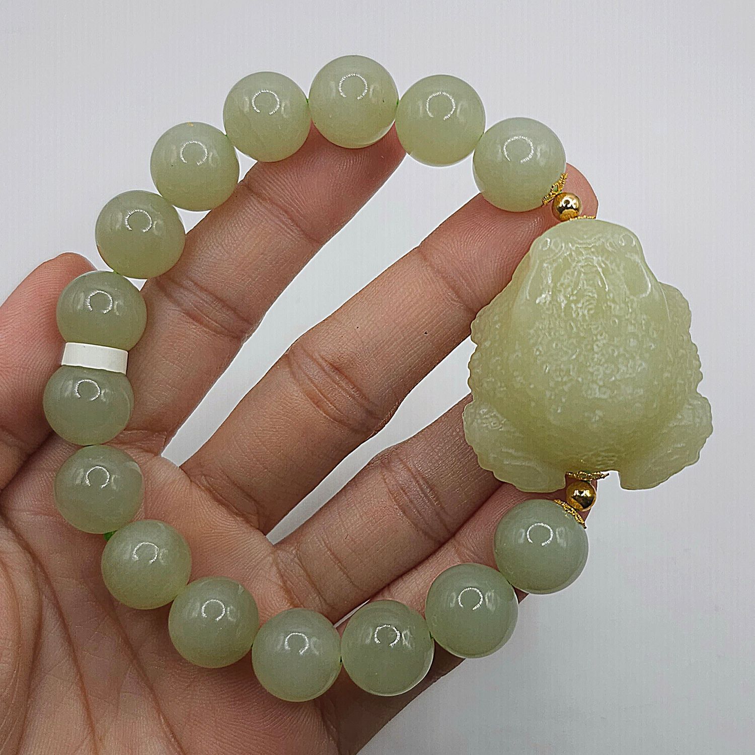 Natural Hetian Jade with Toad 18K