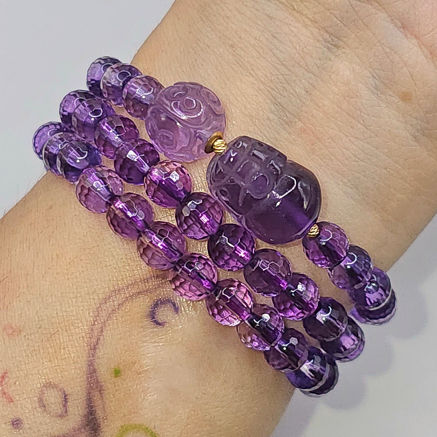 Natural 3 Lap Amethyst with Pixiu &amp; Lucky Turn - 18K