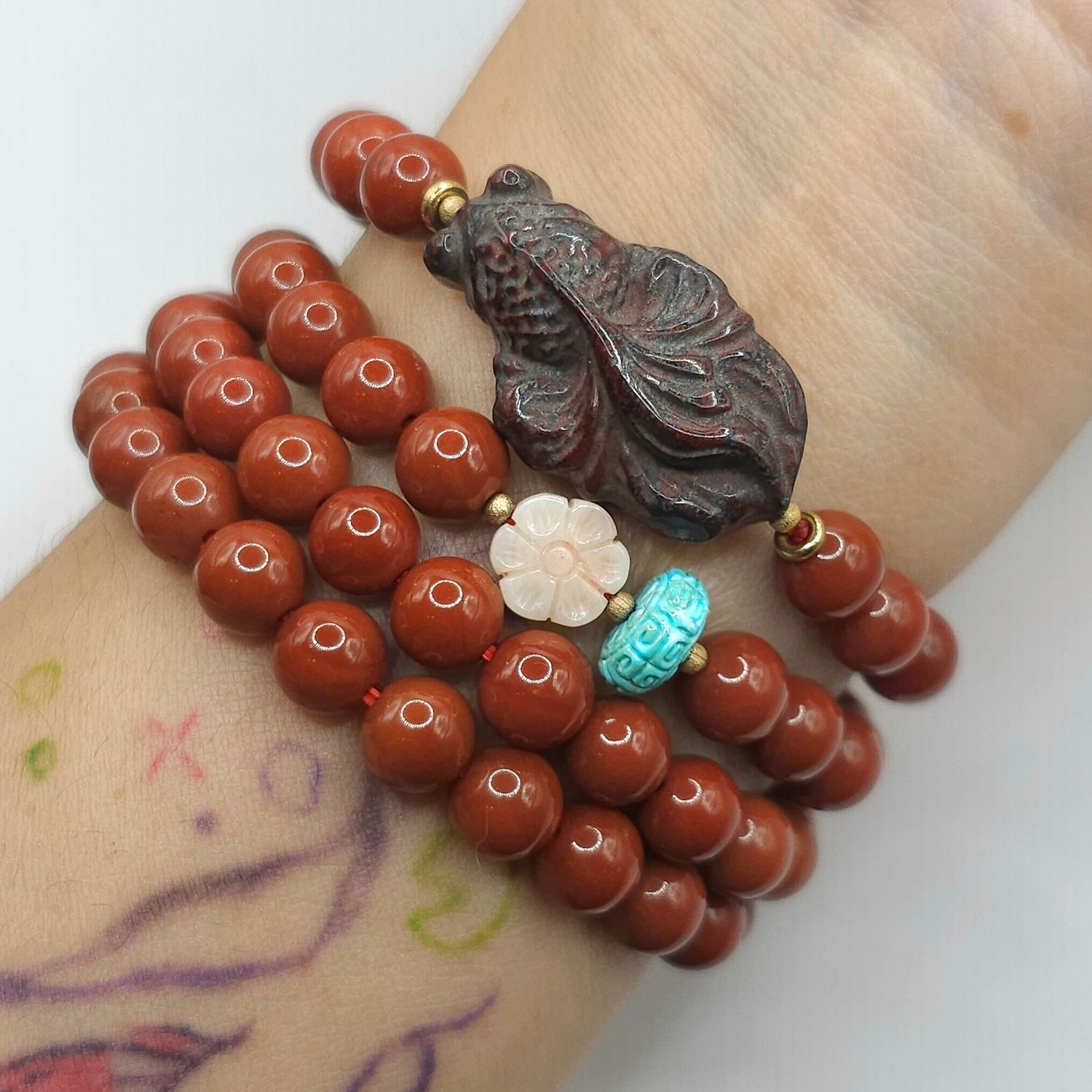 Natural 4 Lap Southern Red Agate with Fish &amp; Lucky Turn