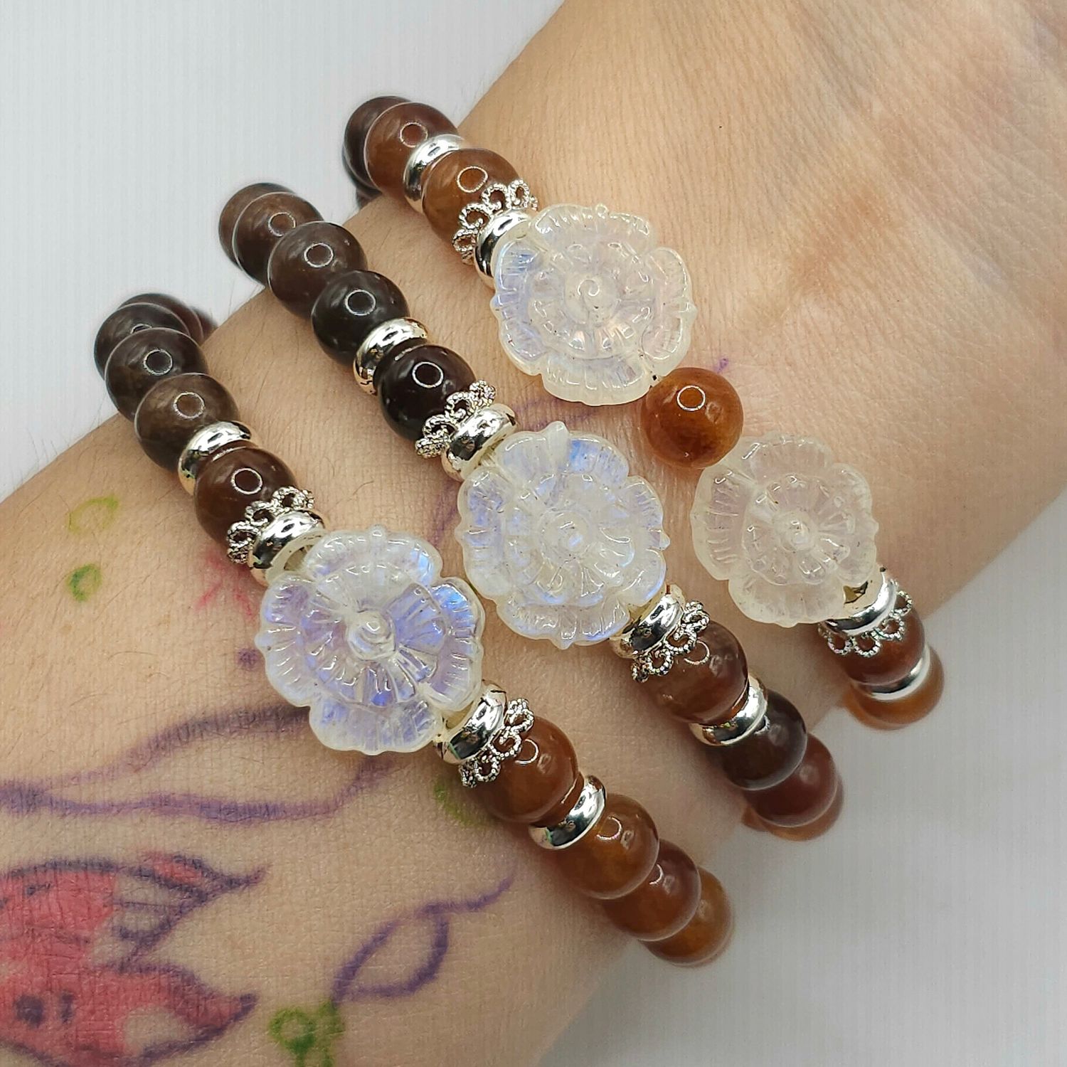 Natural 3 Lap Sunstone with Flower