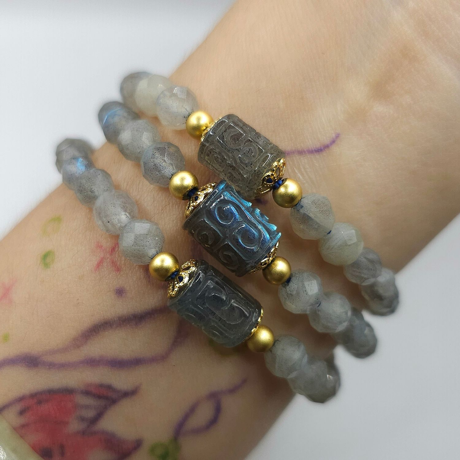 Natural 3 Lap Labradorite with Lucky Turn