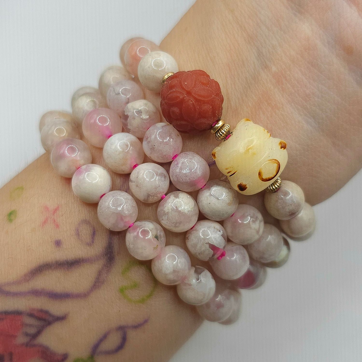 Natural 3 Lap Sakura Agate with Lucky Cat