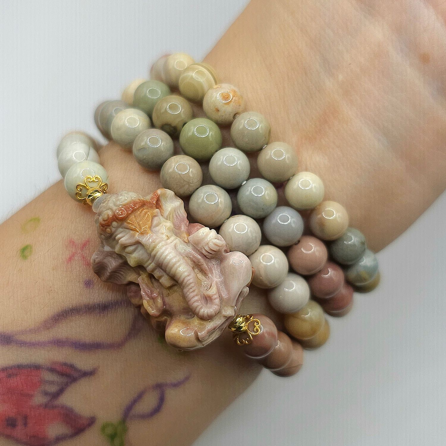 Natural 3 Lap Alashan Agate with Ganesha - 18K