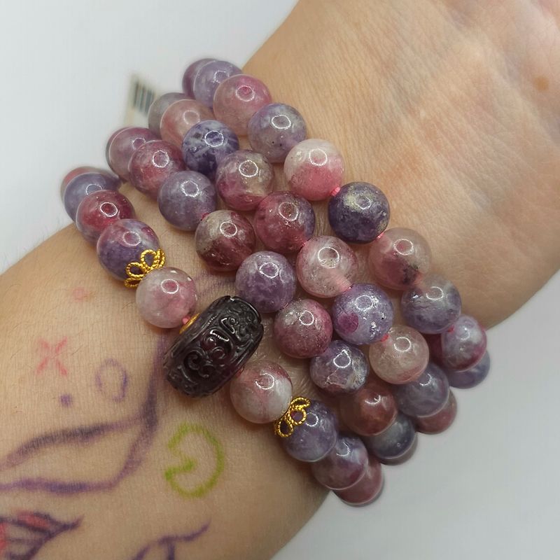 Natural 3 Lap Plum Tourmaline with Lucky Turn - 18K
