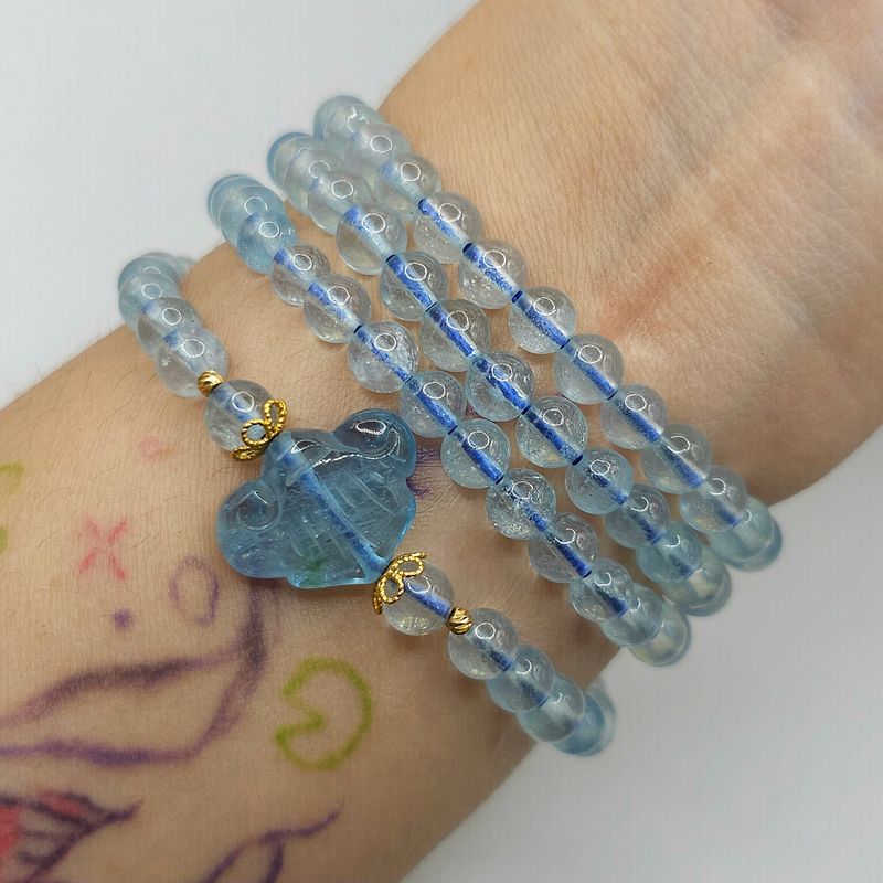 Natural 3 Lap Aquamarine with Ruyi - 18K
