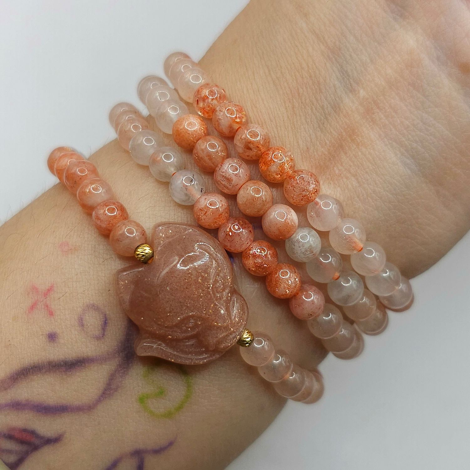 Natural 3 Lap Sunstone with 9 Tail Fox - 18K