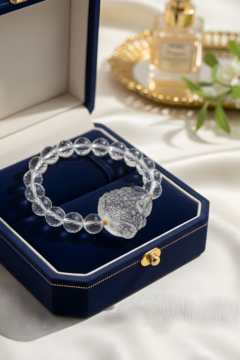 Natural Clear Quartz with Toad 18K