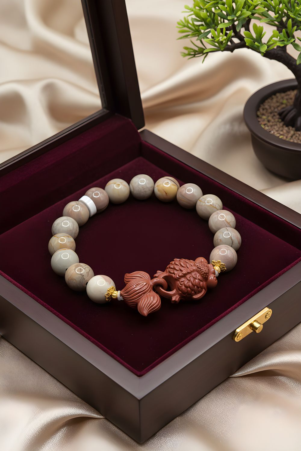 Natural Alashan Agate with Fish - 18K