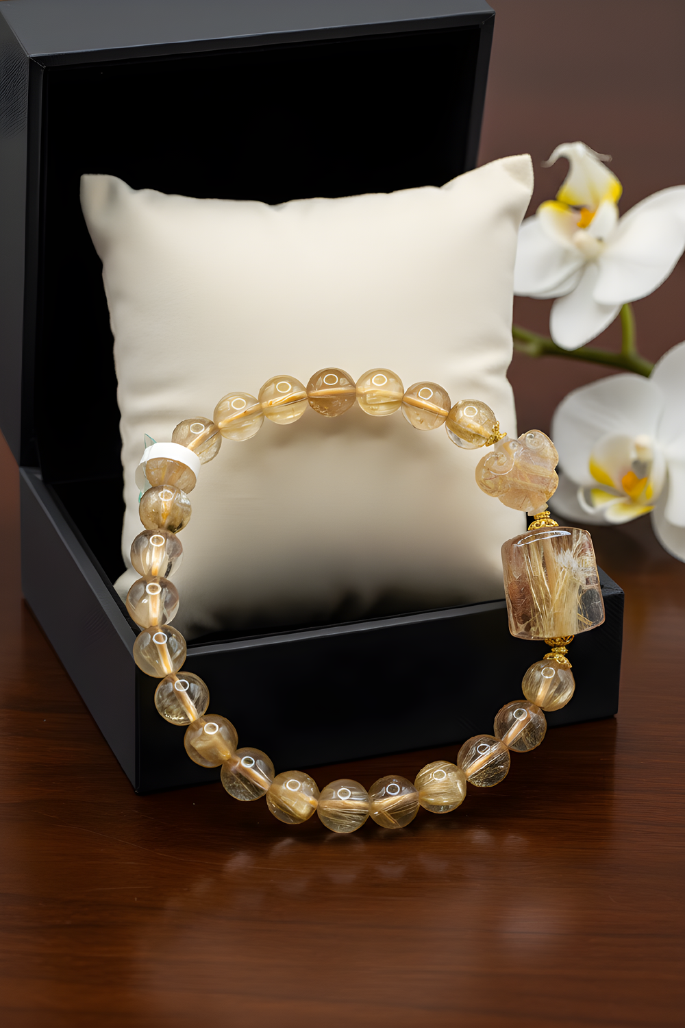 Natural Golden Ruti with Ruyi - 18K