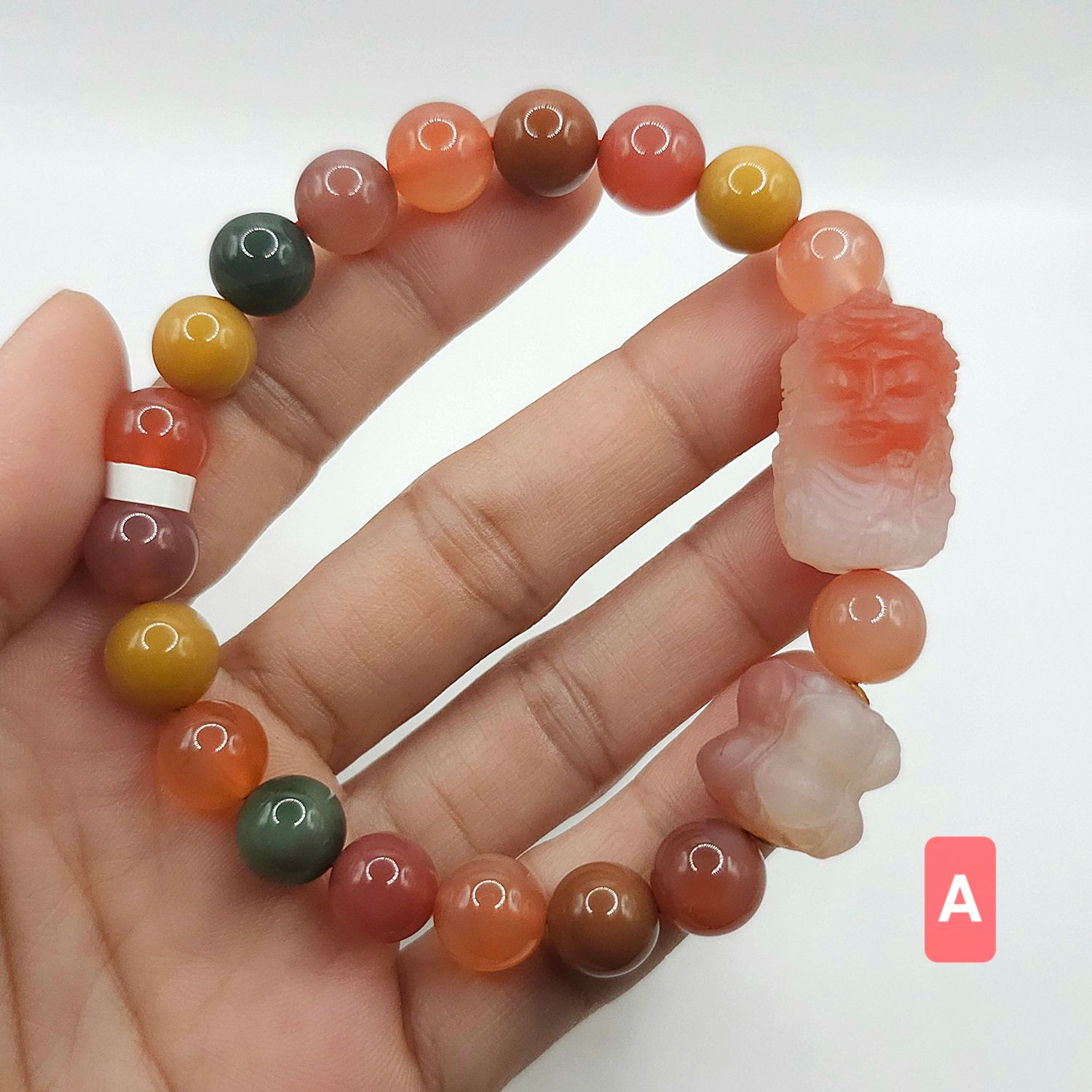 Natural Yan Yuan Agate with Guanyin &amp; Lotus - 18k