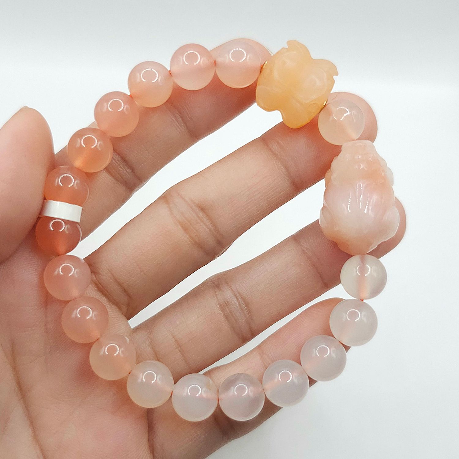 Natural Yan Yuan Agate with Pixiu &amp; Lotus - 18k