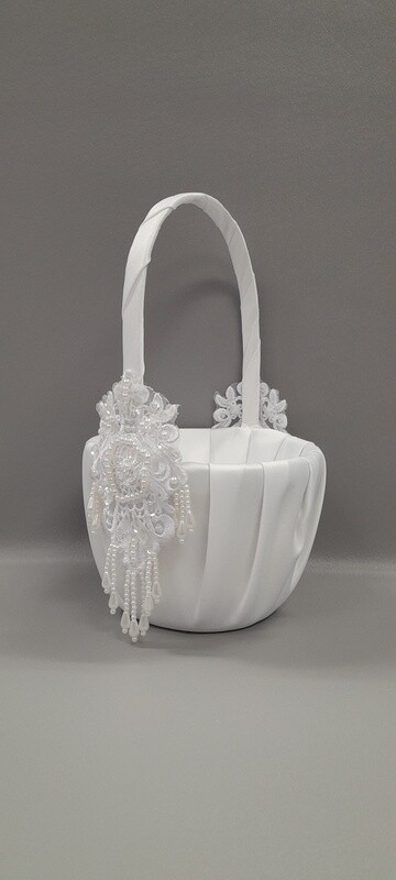 10&quot; Flower Girl Basket w/lace/Pearls White