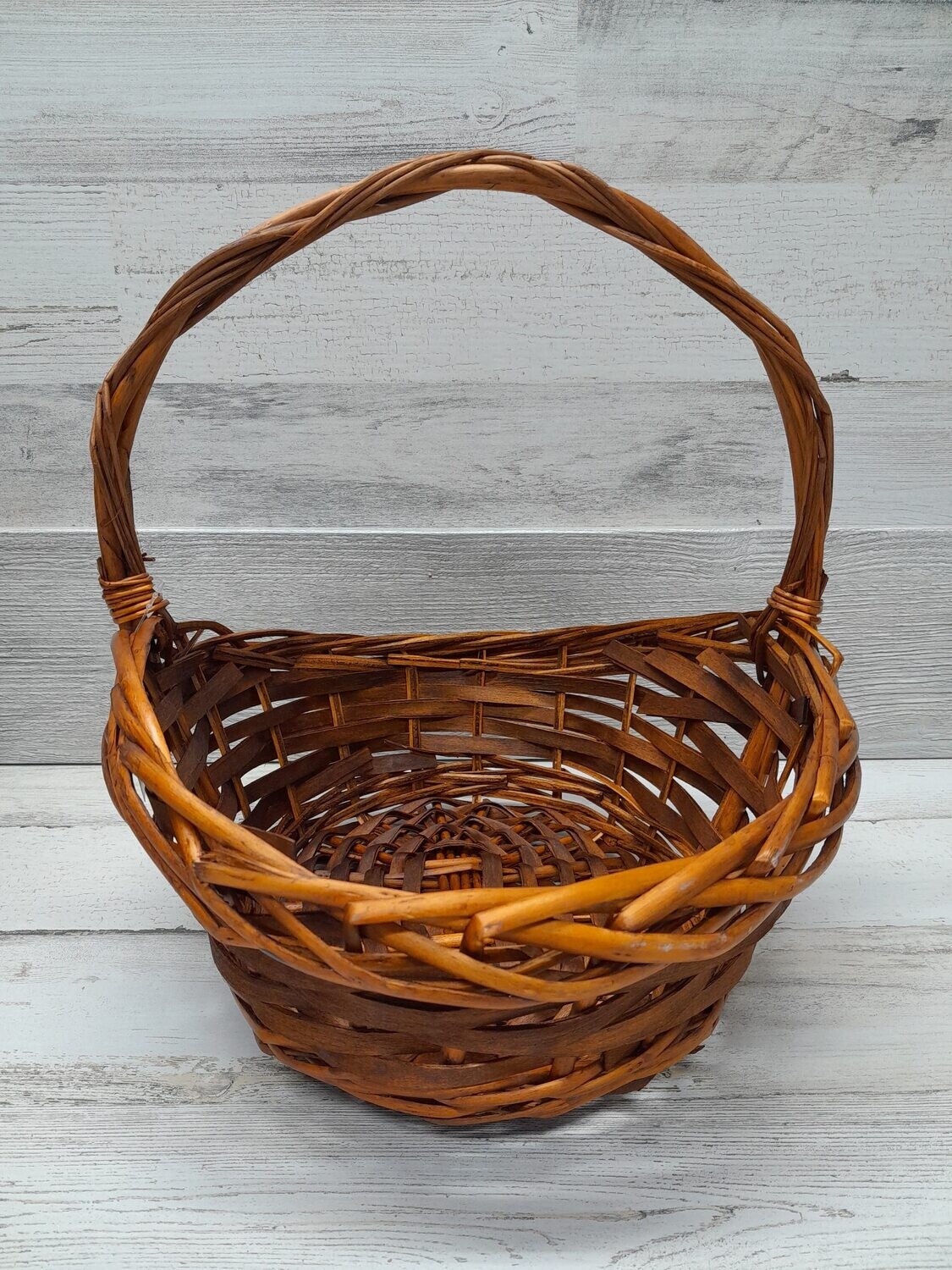 Round Basket Assorted (SM)