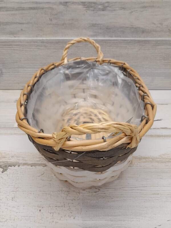 Double Handle Oval Basket With Liner 8782503 (MD)