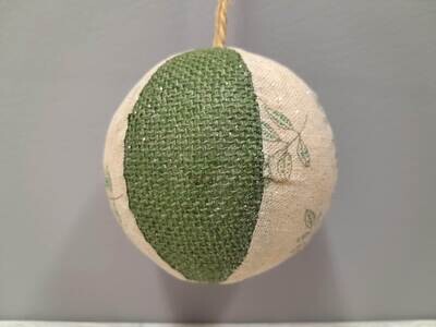 100mm Burlap Ornament With Leaves Green