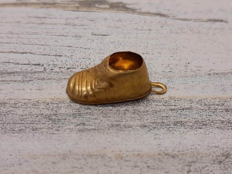 6pc Baby Shoe Charm Brass