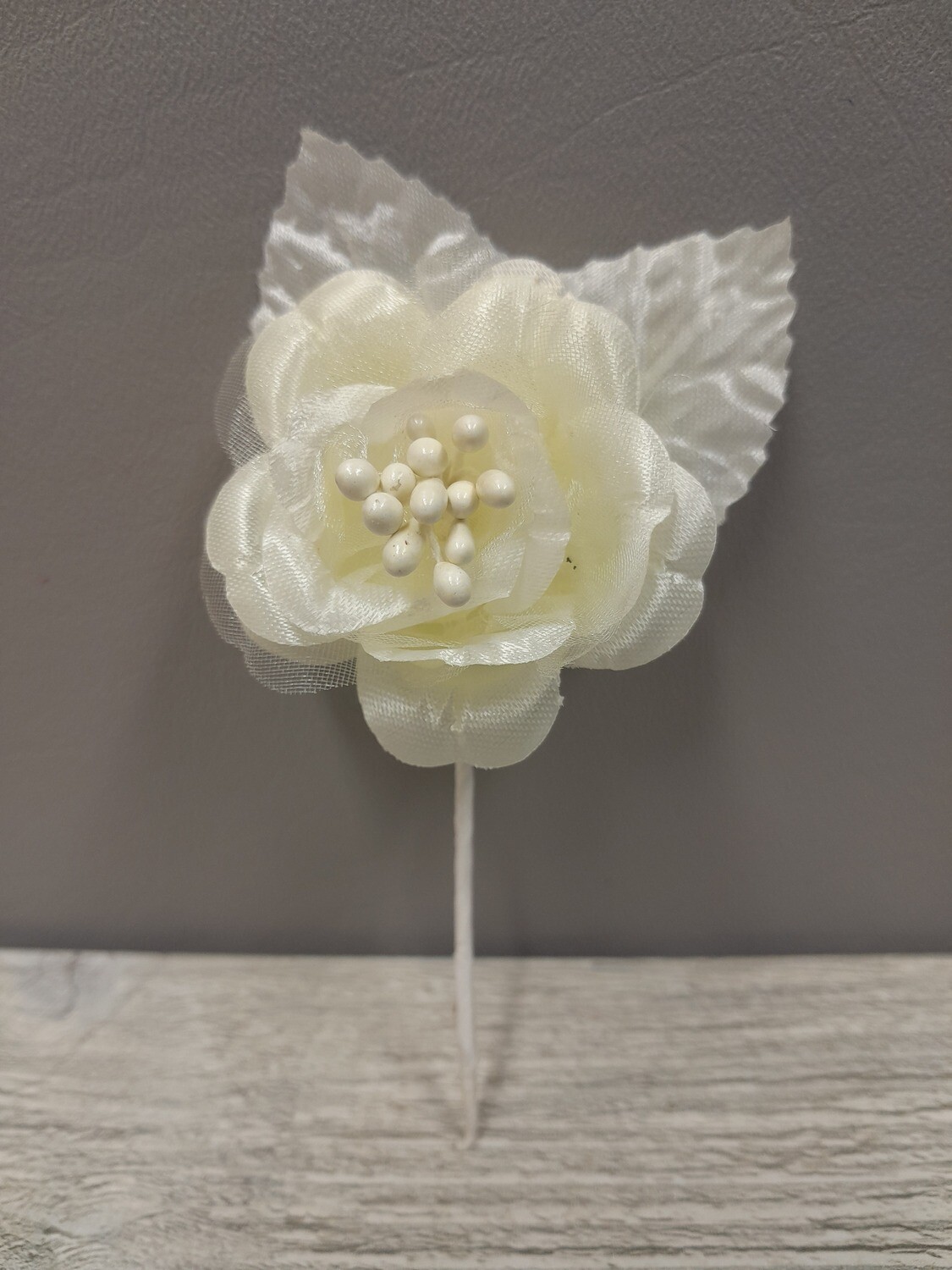 Single Rose Pick w/Pearls/2 Leaves Ivory