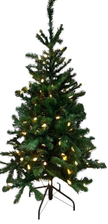 4.5&#39; Full Canadian Pine Tree w/Led Lights