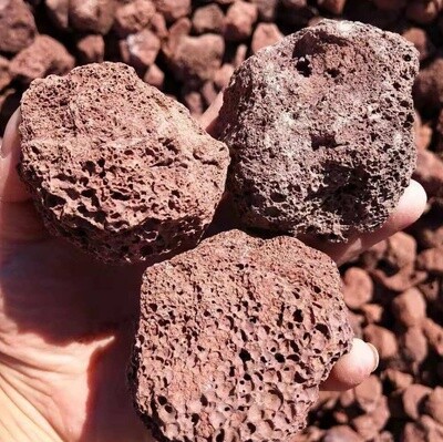 Lavasteen VULCANO RED (afmetingen 10-30 cm) per KG