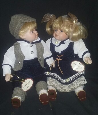 Ben and Bella Homeart kissing dolls