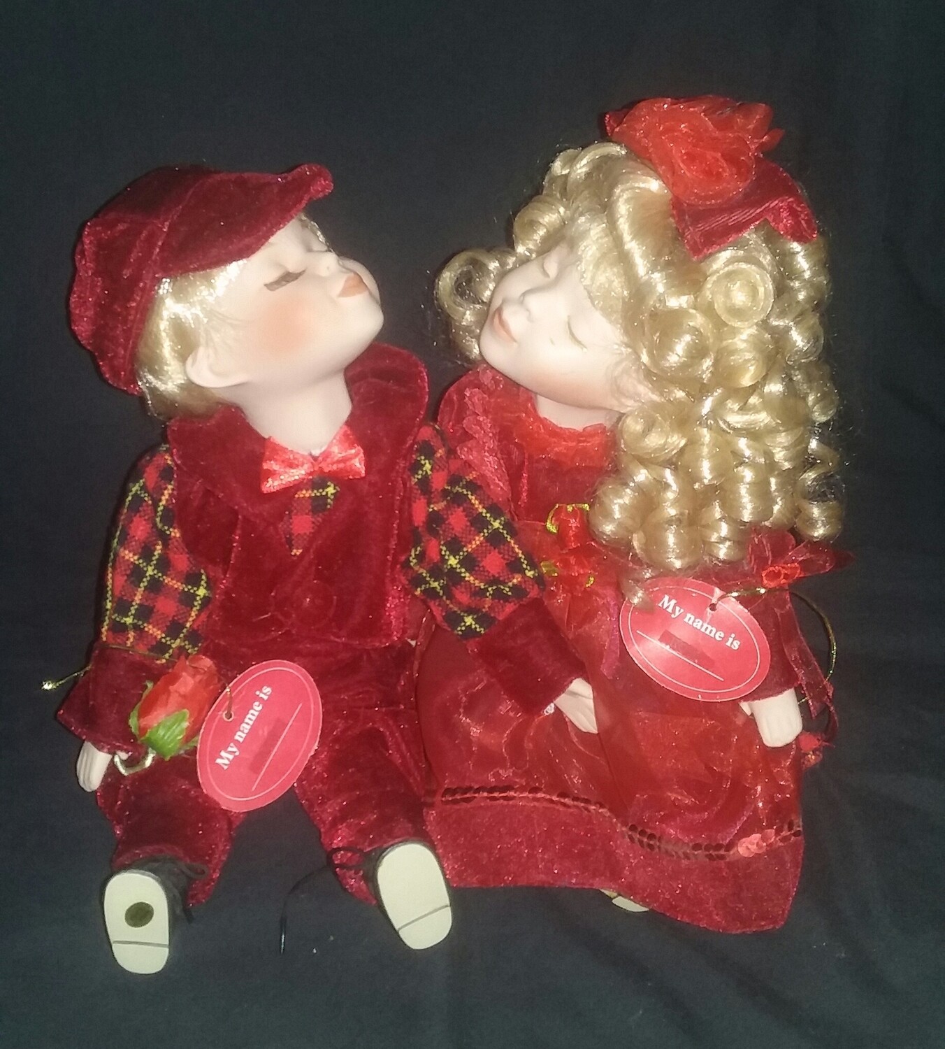 Ruby and Rosa Homeart porcelain kissing  dolls