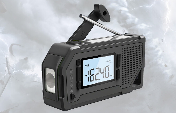 Multifunction emergency radio with headphone jack EV-002