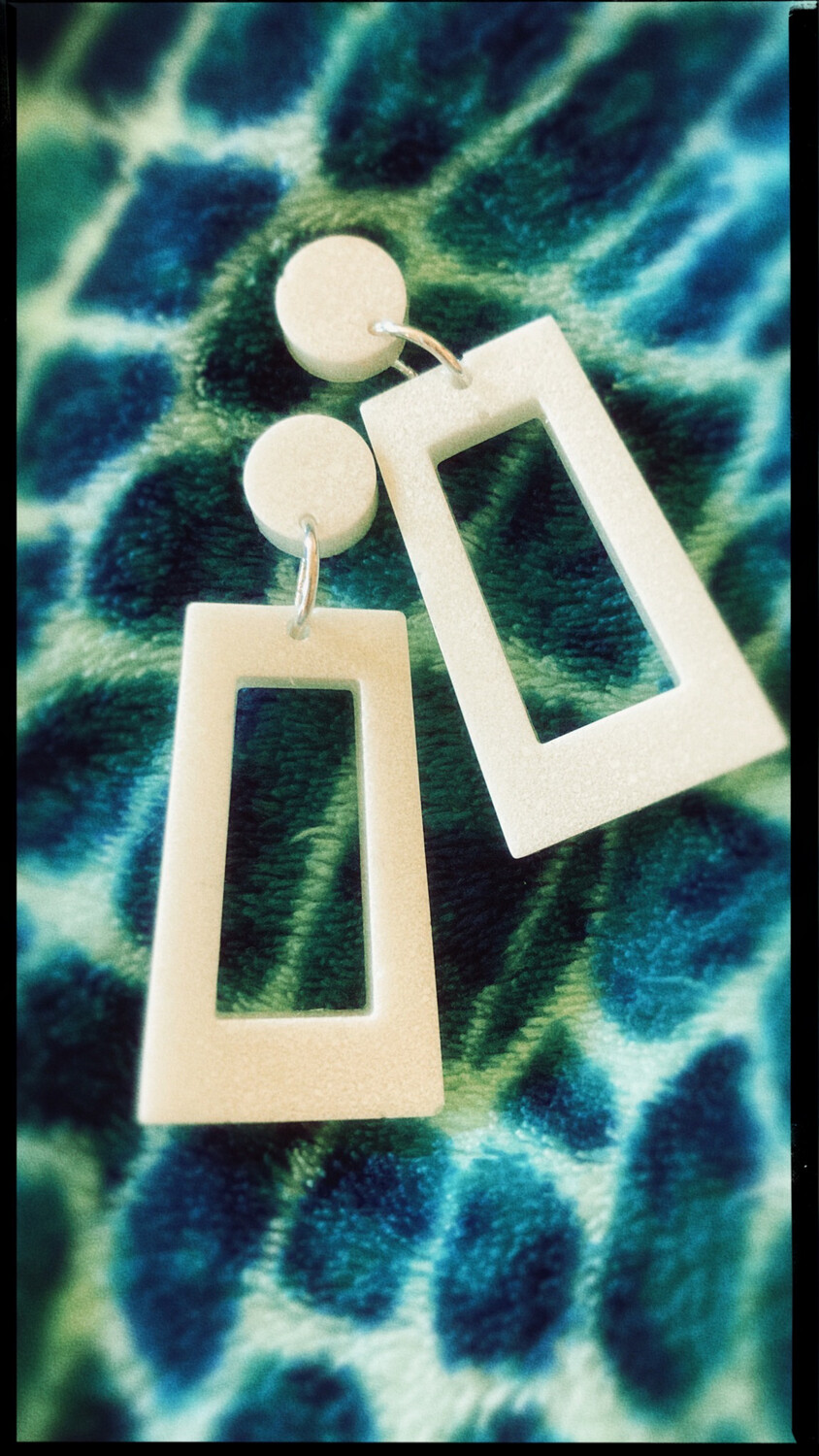 Geometric Dangle