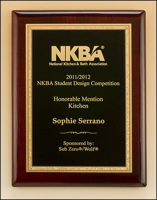 Rosewood piano-finish plaque featuring a gold florentine border with textured black center engraving plate.