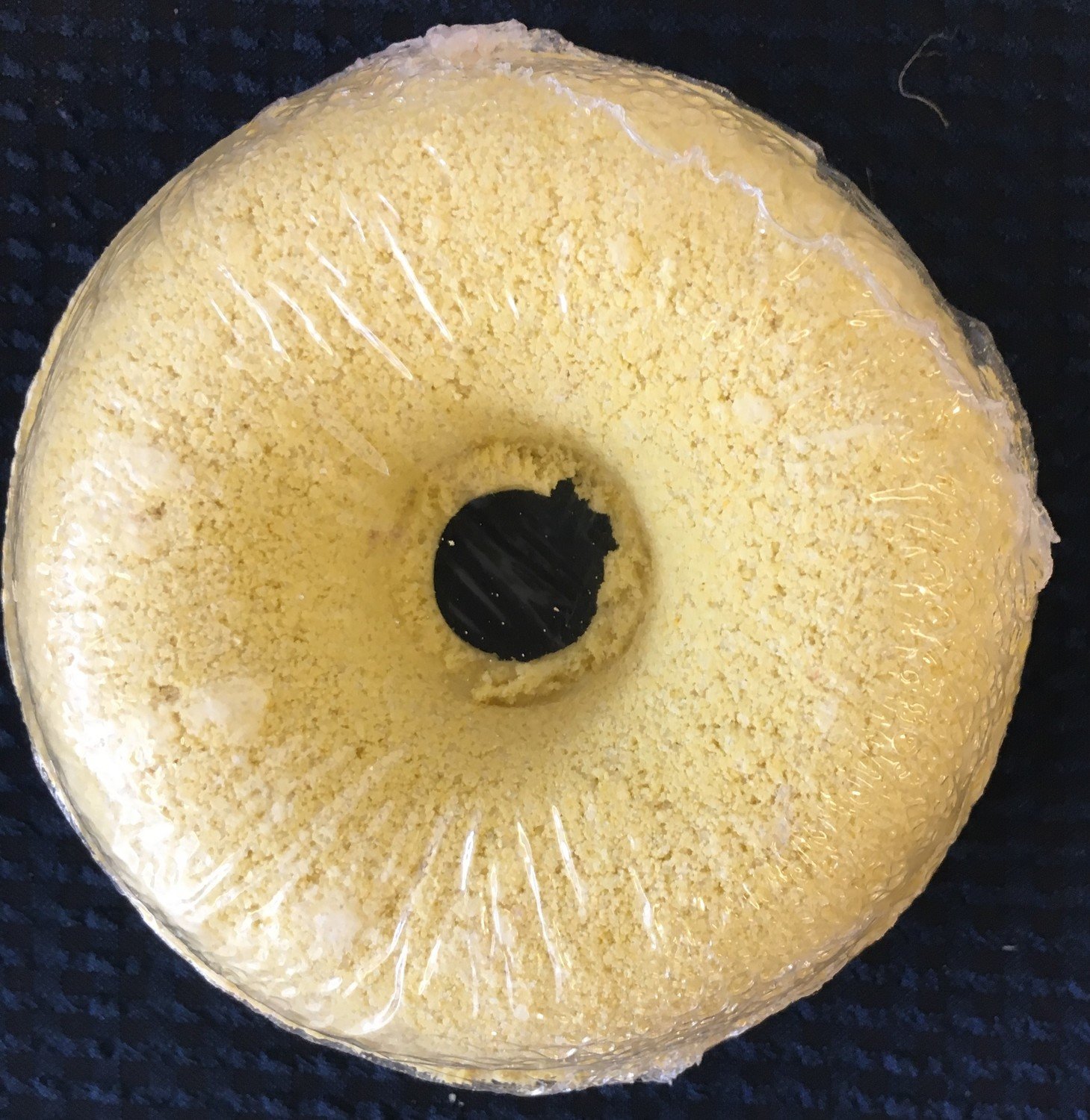 DONUT BATH BOMB - GARDENIA DONUT BATH BOMB - GARDENIA