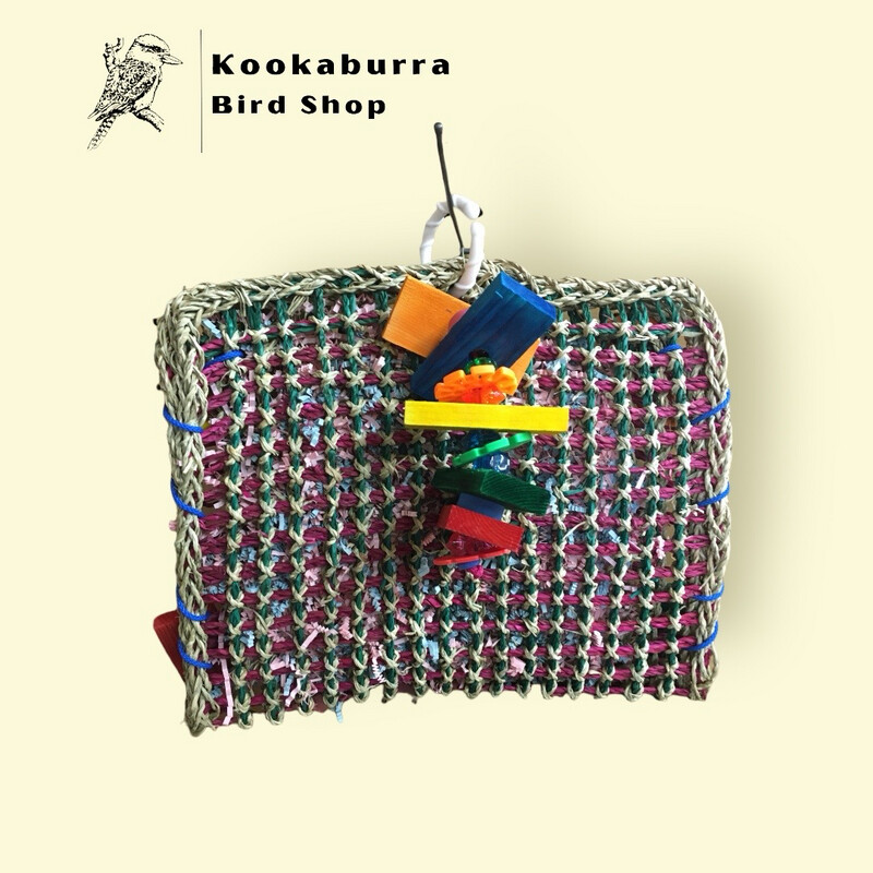 Vine Mat Forage Pouch
