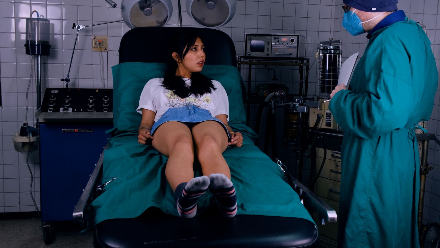 Just a hospital patient who didn&#39;t know she would be tickled. And we didn&#39;t know that being tickled was her worst nightmare. The whole video.