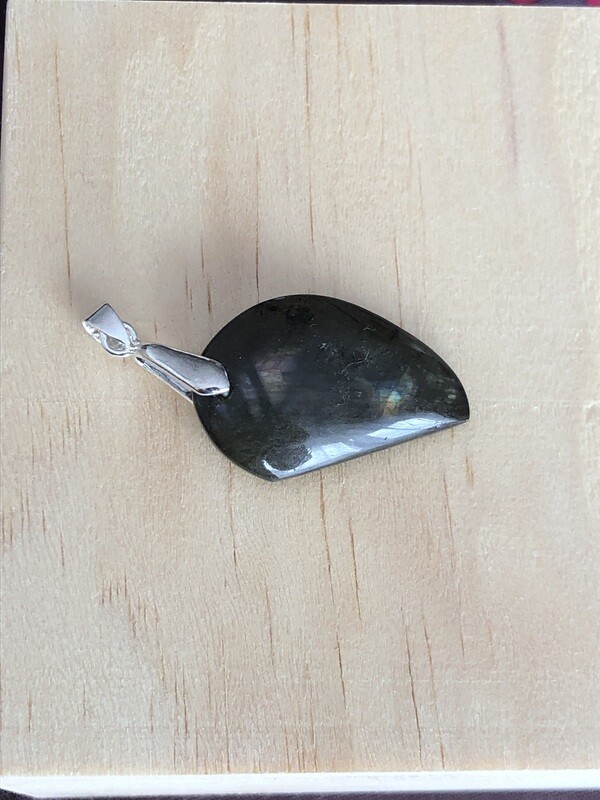 Pendentif de labradorite