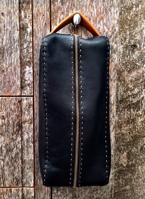 Black Dopp Kit