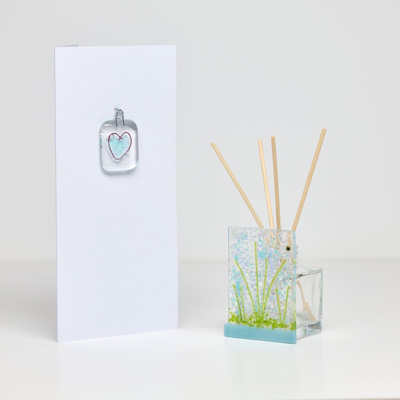 Pretty Blue Meadow Reed Diffuser Gift Set