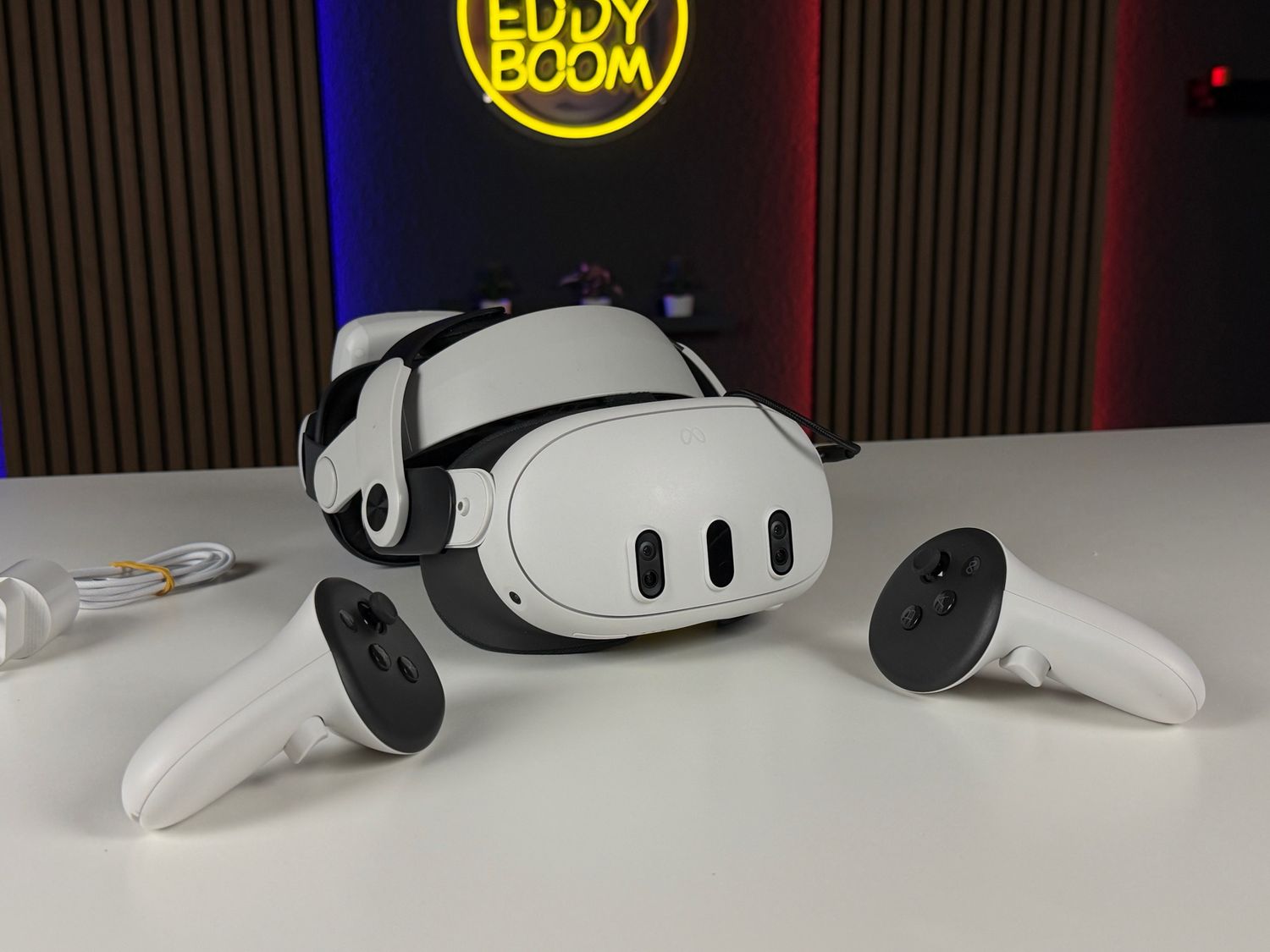 Meta Quest 3 (512 GB) – Top Zustand inkl. BOBOVR Akku-Strap