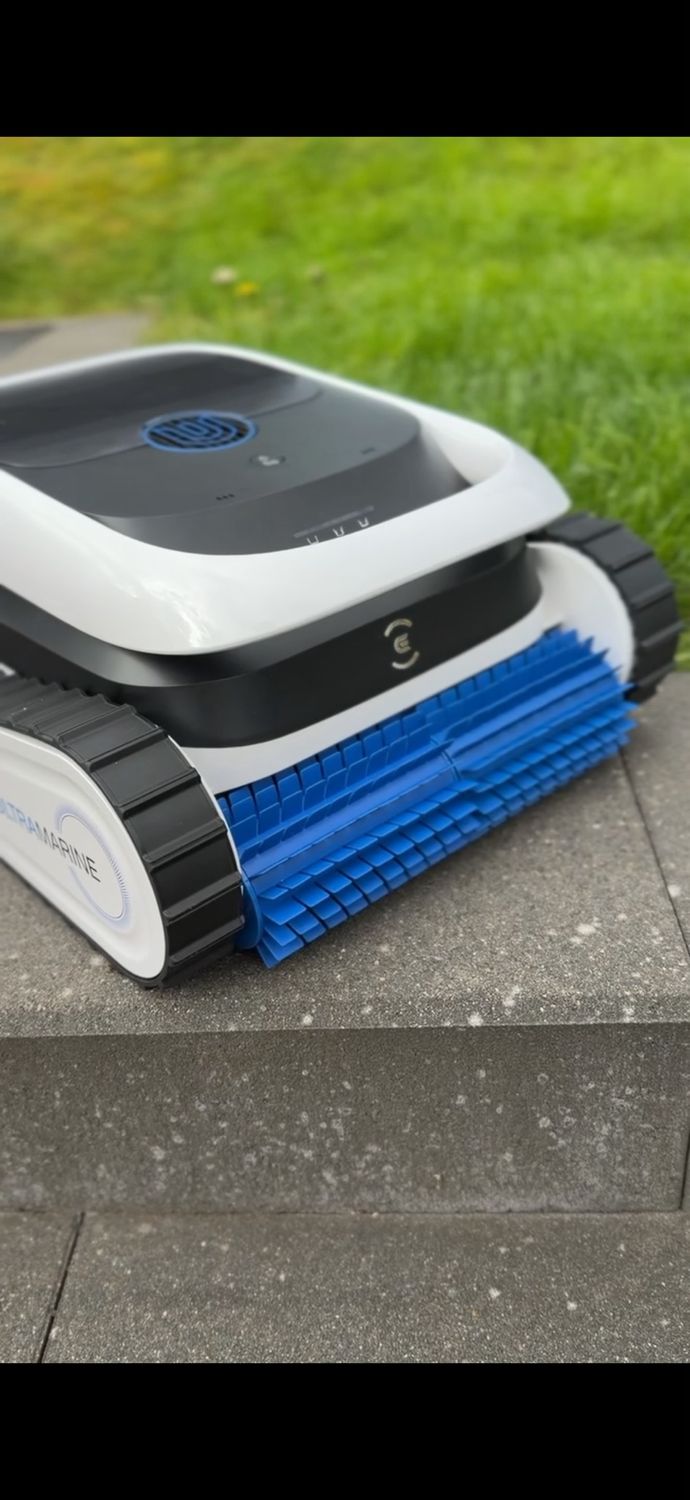 ECOVACS ULTRAMARINE P1 - Poolreiniger