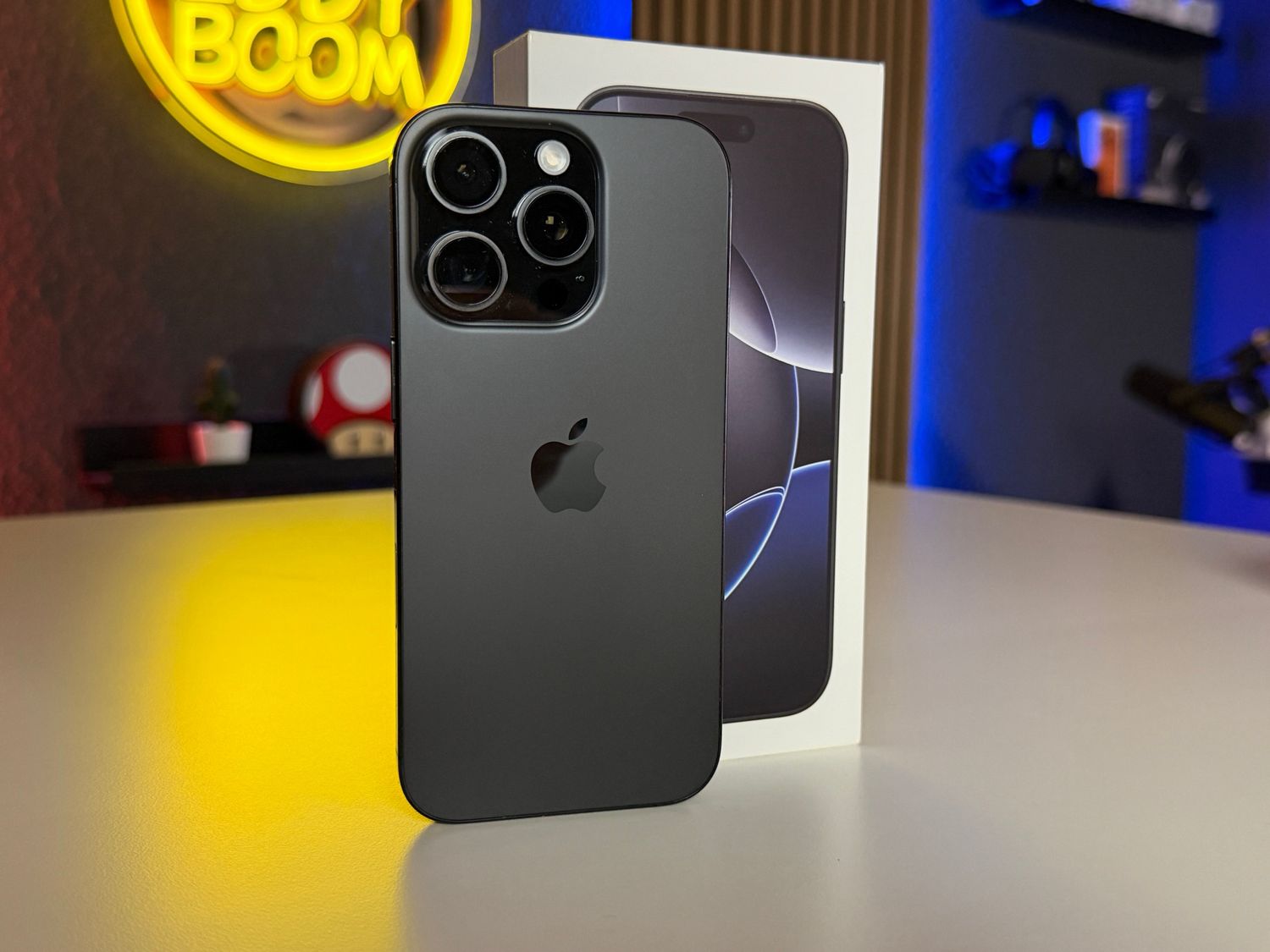 Apple iPhone 16 Pro - 128GB - Black Titanium