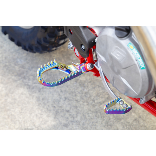 【Treal】　Element Enduro ブラス Cハブステアリングブロック Treal】 Element Enduro ブラス Cハブステアリングブロック