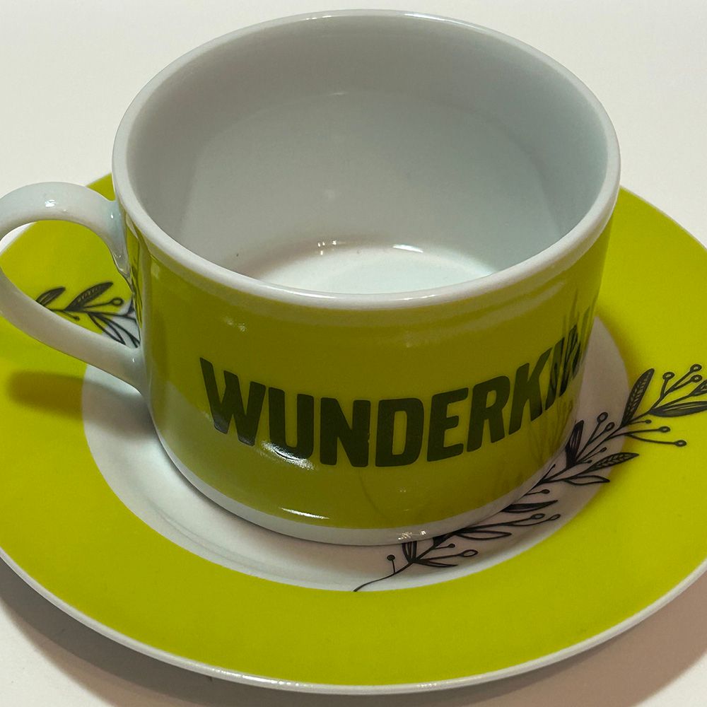 "Wunderkind", (2-tlg. Set aus Ober- und Untertasse)
