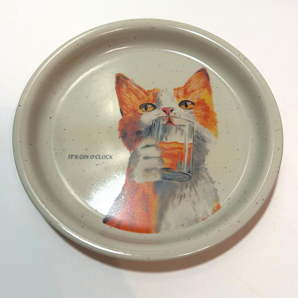 "Its gin o clock", (Teller)