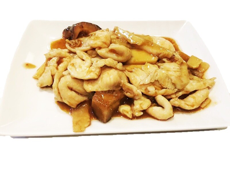 250.POLLO CON BAMBU E FUNGHI