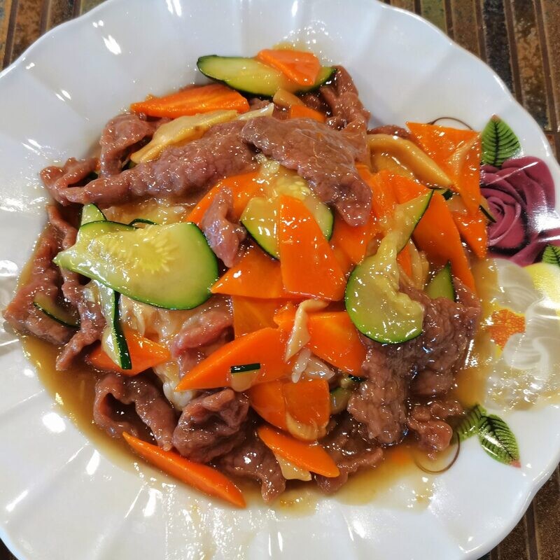 258.MANZO CON VERDURE MISTE