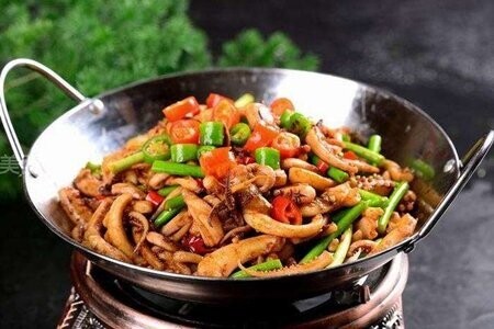 282.Ganguo con ciuffetti di calamari