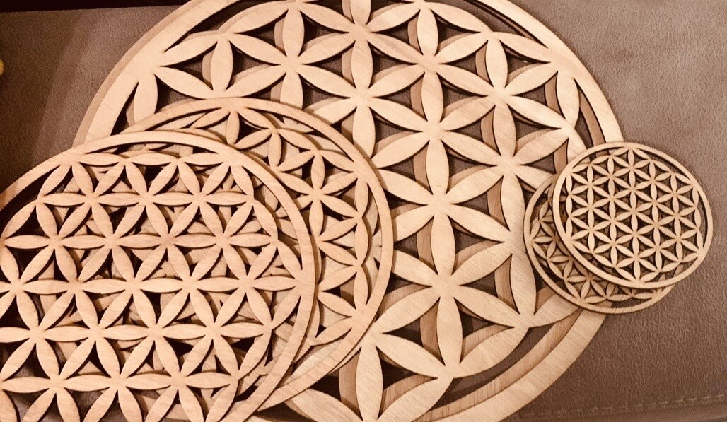 Plaques en bois nature fleur de vie